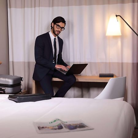Отель Ibis Casablanca Sidi Maarouf Экстерьер фото