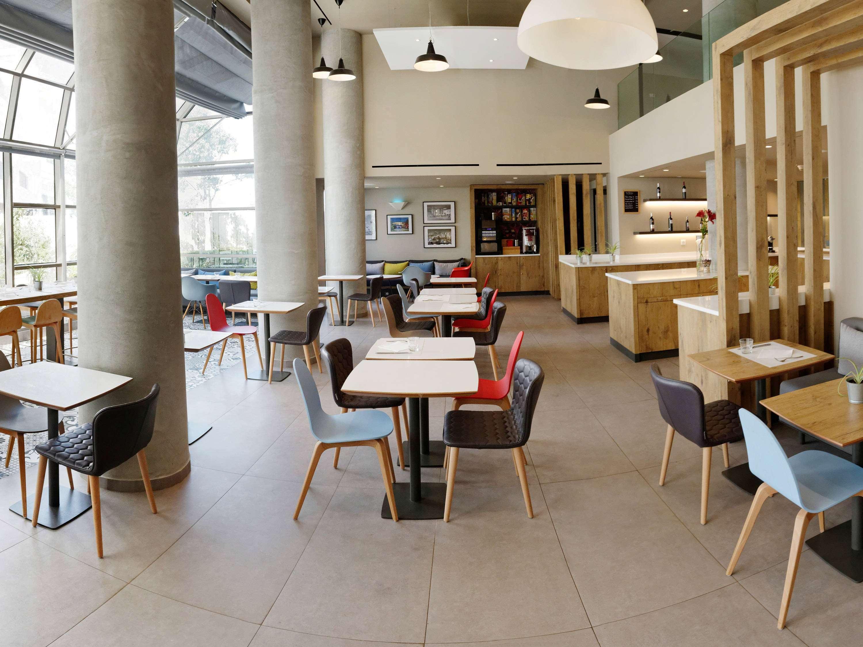 Отель Ibis Casablanca Sidi Maarouf Экстерьер фото