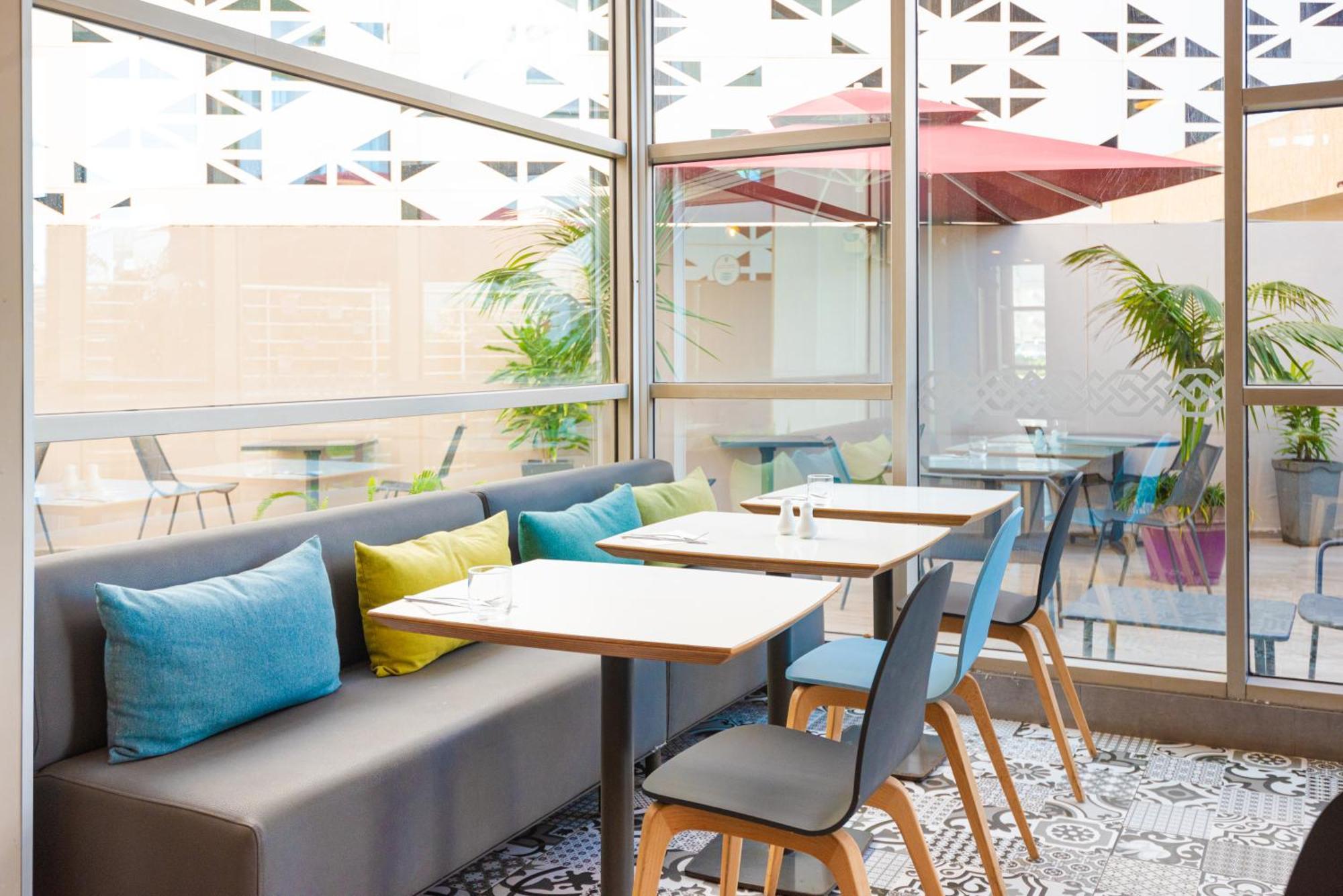 Отель Ibis Casablanca Sidi Maarouf Экстерьер фото
