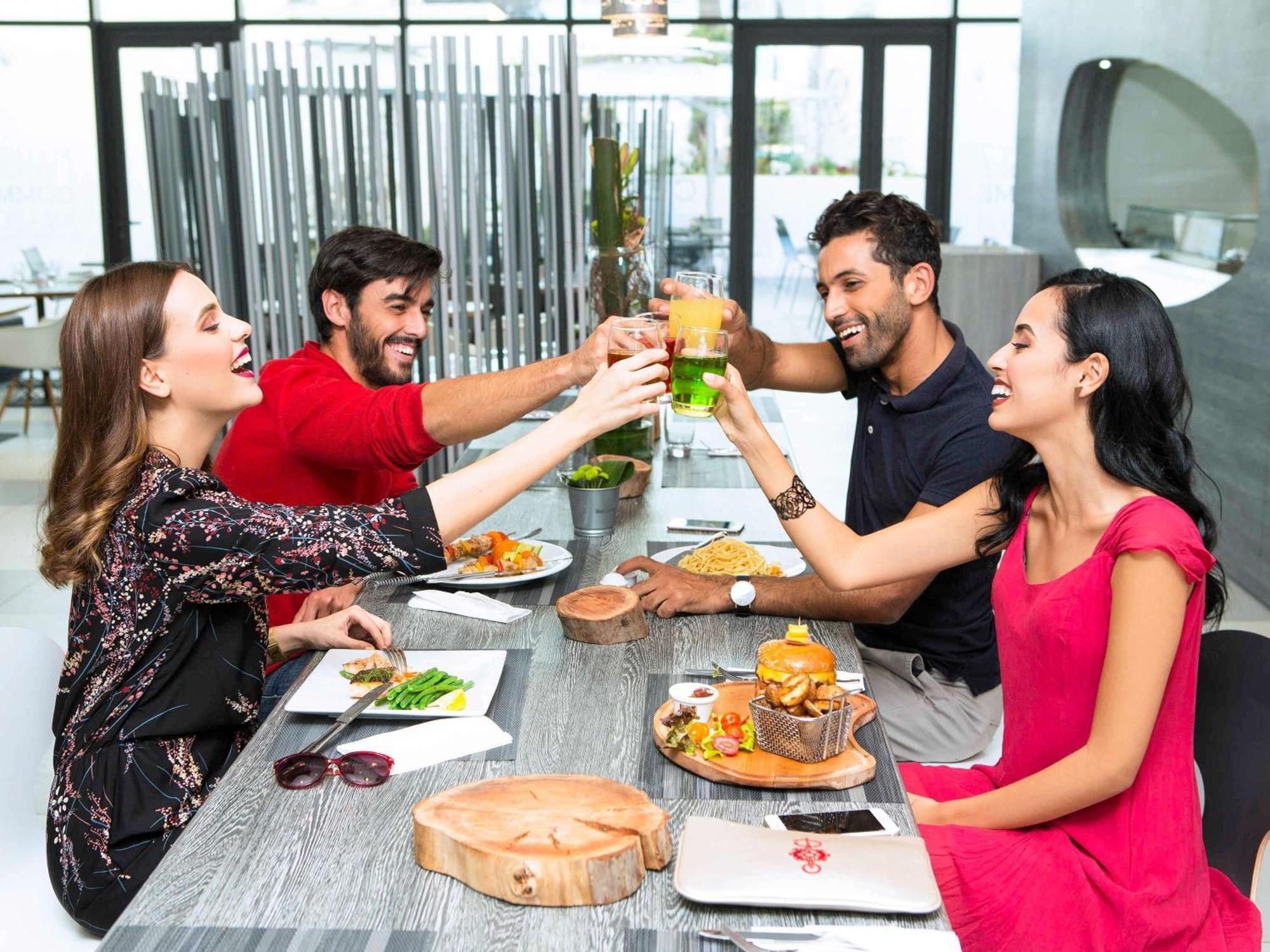 Отель Ibis Casablanca Sidi Maarouf Экстерьер фото