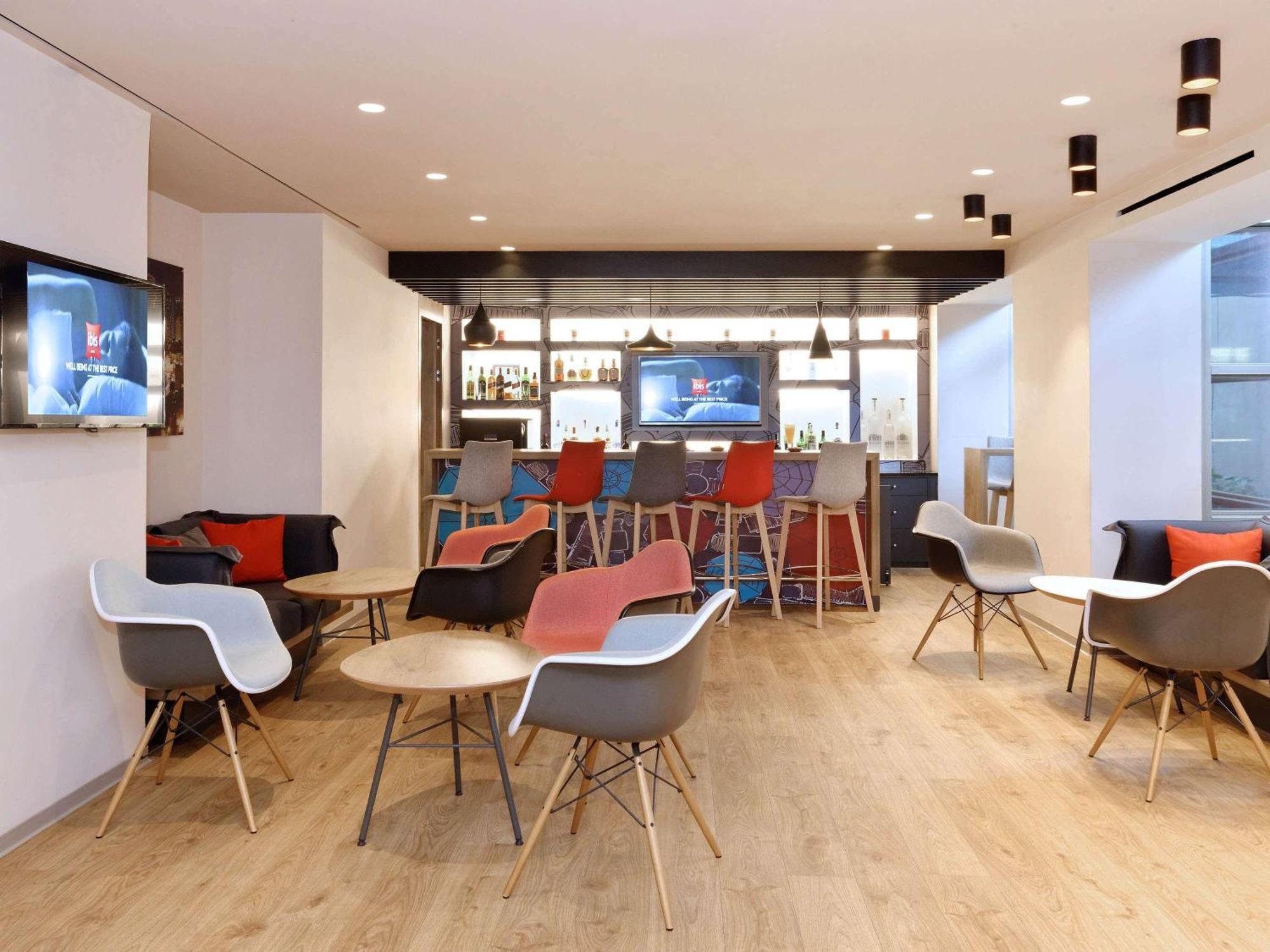 Отель Ibis Casablanca Sidi Maarouf Экстерьер фото